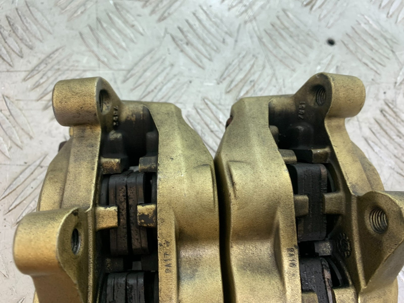 APRILIA RSV1000 RSV 1000 MILLE FRONT CALIPERS 1998- 2003 (CMB1184)