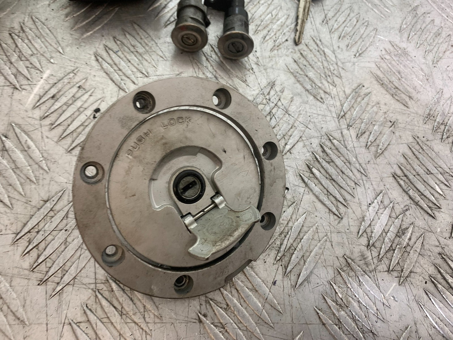 HONDA NT650 V DEAUVILLE ECU LOCKS AND KEY   YEAR 1998-01(CMB1320)