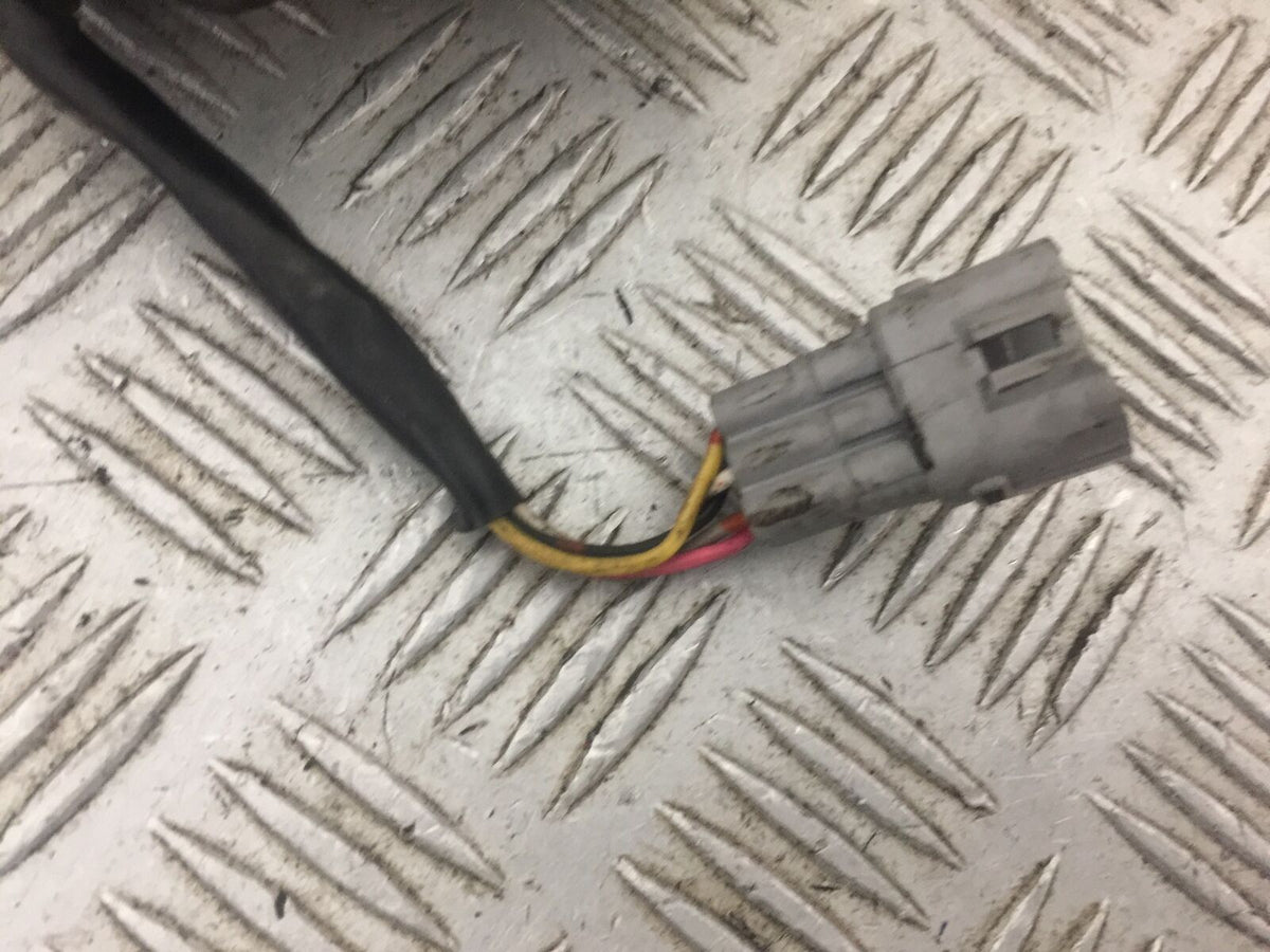 SUZUKI GSXR 600 L1-L8 SERVO MOTOR AND CABLES  YEAR 2011-2017 (STOCK 728)