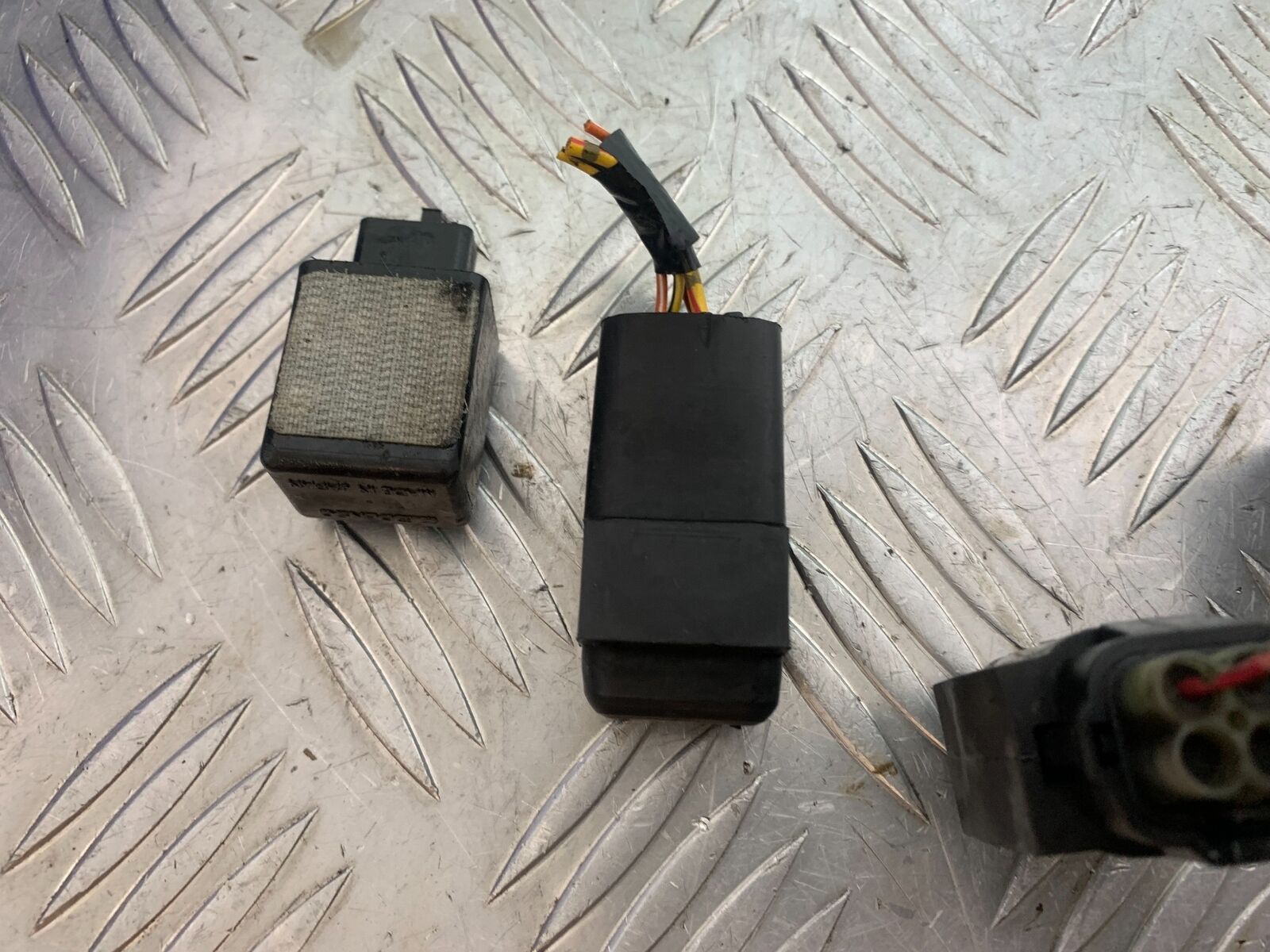 SUZUKI SV1000 SV 1000 K3 RELAYS   YEAR 2003-2006 (CMB1111)