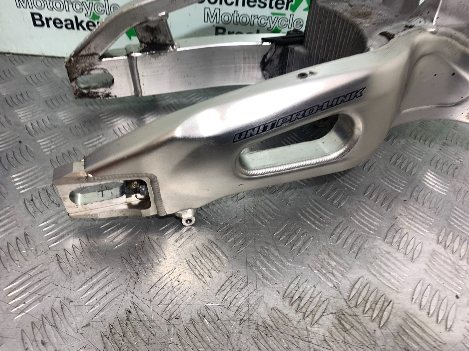 HONDA CBR1000 rr FIREBLADE SWINGARM  YEAR 2006 (CMB1220)