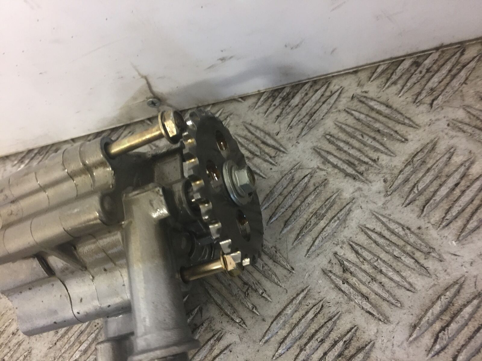 HONDA VFR800 VFR 800 V TEC OIL PUMP  YEAR 2003