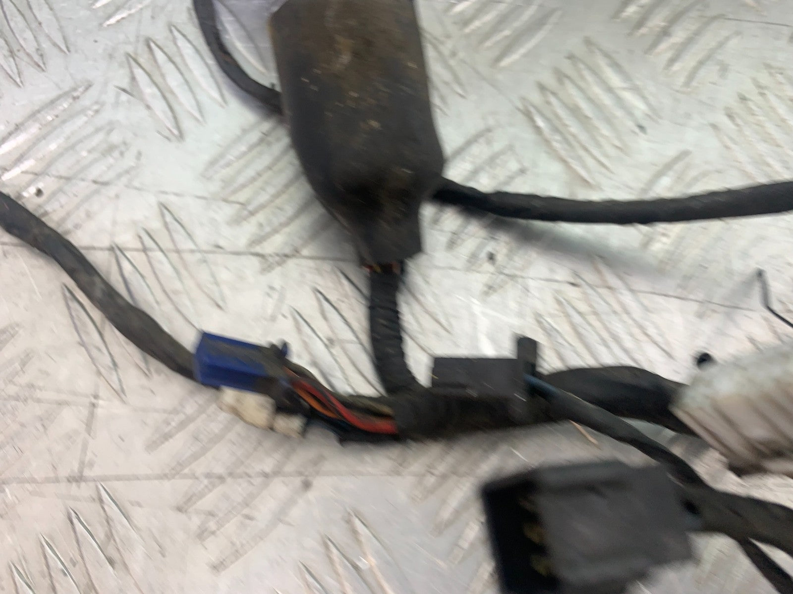 YAMAHA YZF1000 THUNDERACE WIRING LOOM YEAR 1997-2000 (CMB1204)