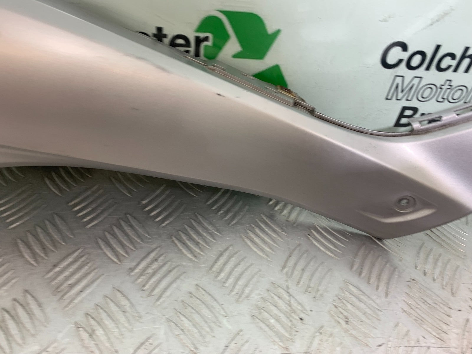 YAMAHA XMAX 300 RIGHT SIDE PANEL  YEAR 2017-2020 (CMB1218)