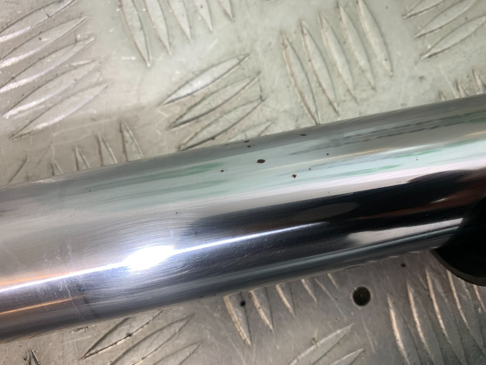 HONDA CBR1100 BLACKBIRD FORKS    YEAR 1999-2005 (CMB1103)