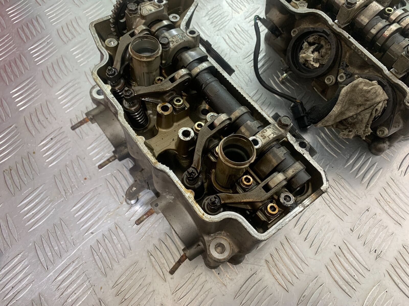HONDA VFR1200 VFR 1200 FA CYLINDER HEADS   YEAR 2010-11 CMB1088)