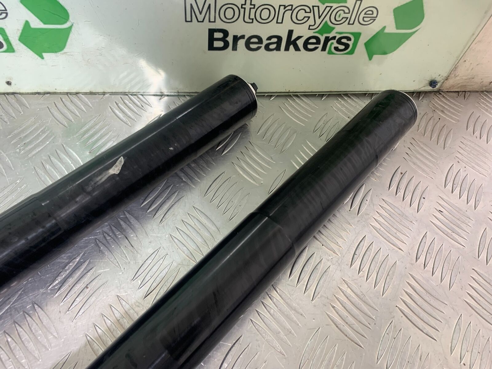 DUCATI DIAVEL 1200 FORKS  YEAR 2014-17 (CMB1054)