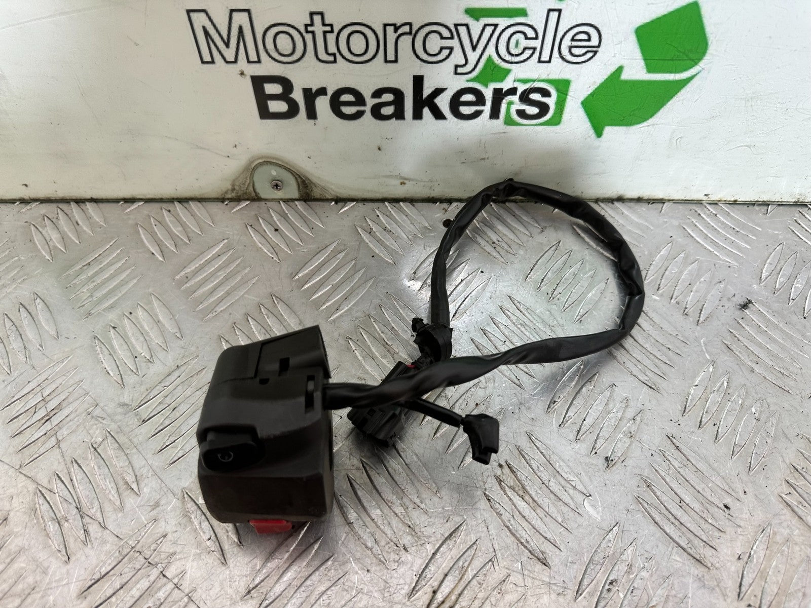 KAWASAKI ER6 F ER6F RIGHT SWITCH GEAR YEAR 2005-2008 (CMB1178)