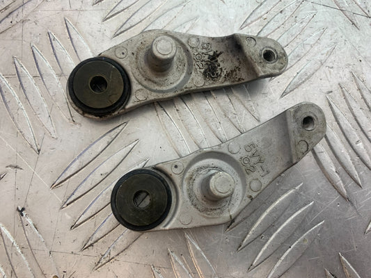 YAMAHA YZF R1 PETROL TANK BRACKETS   YEAR 2004-2006 (CMB1155)