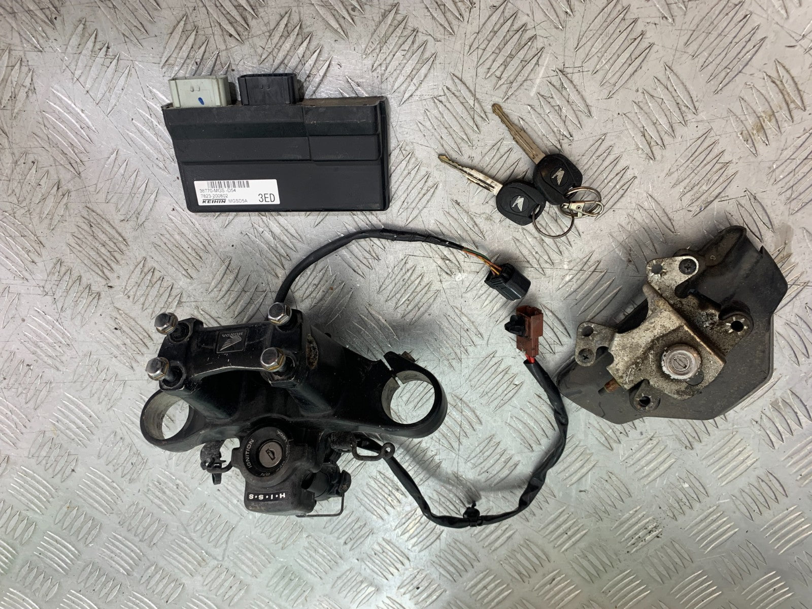 HONDA NC700 X ECU LOCKS KEYS  YEAR 2012-2014 (CMB1327)