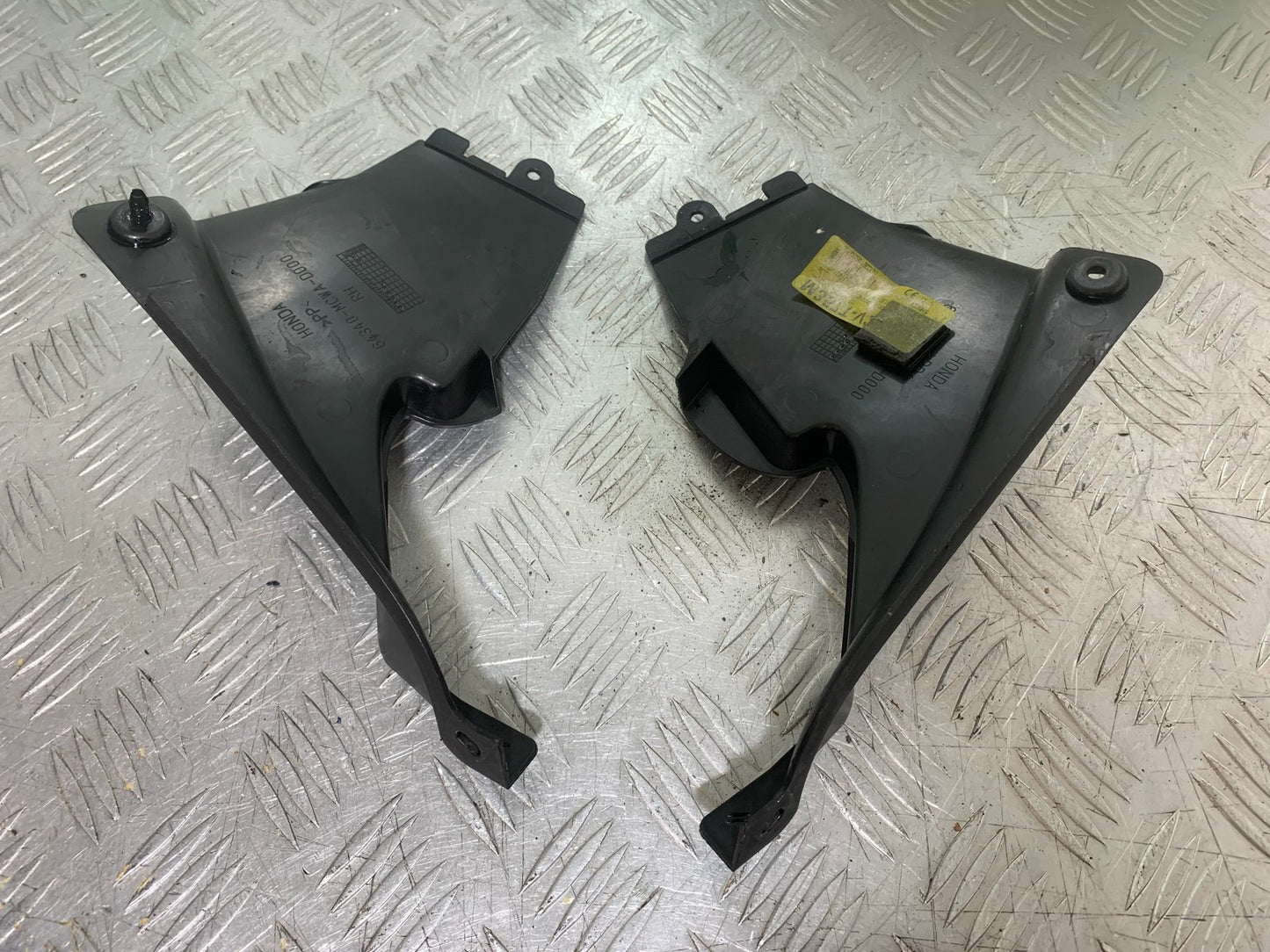 HONDA VFR800 VFR 800 V-TEC LEFT AND RIGHT INNER INFILLS  YEAR 2002 -09 (CMB1296)
