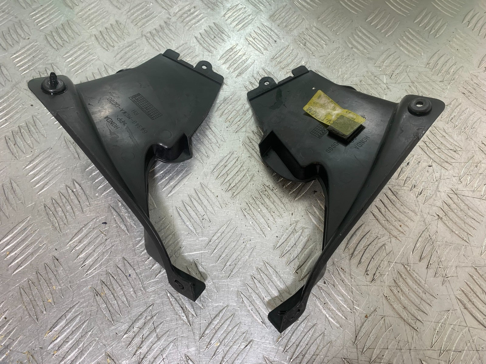 HONDA VFR800 VFR 800 V-TEC LEFT AND RIGHT INNER INFILLS  YEAR 2002 -09 (CMB1296)
