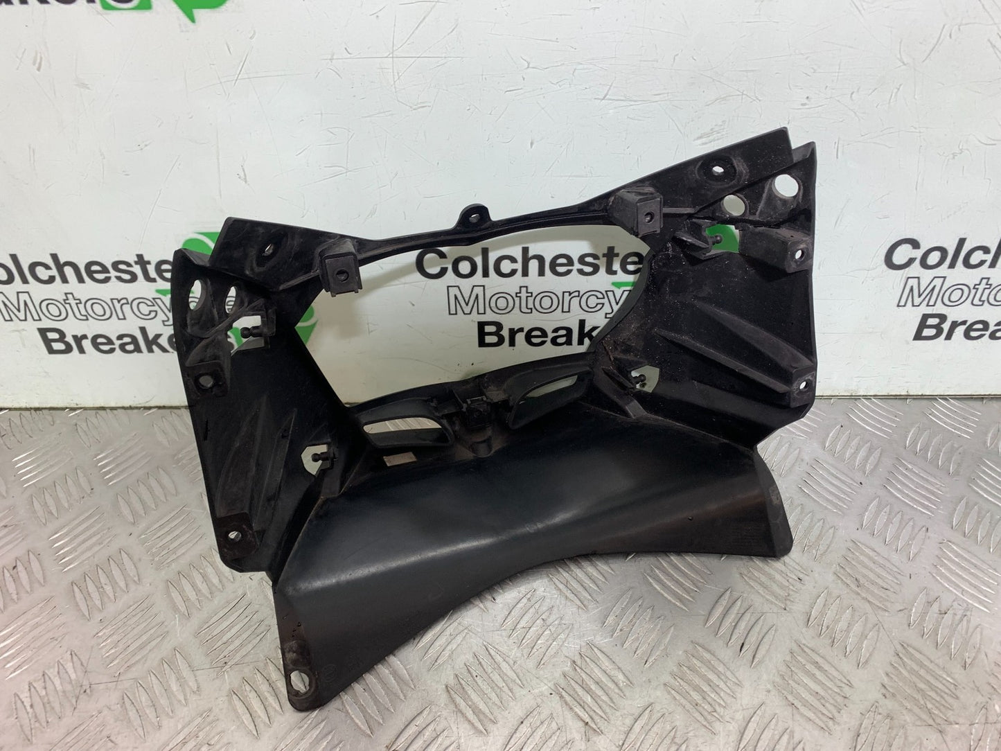 BMW F800 GT CENTER TOP FAIRING  YEAR 2013-2017 (CMB1248)
