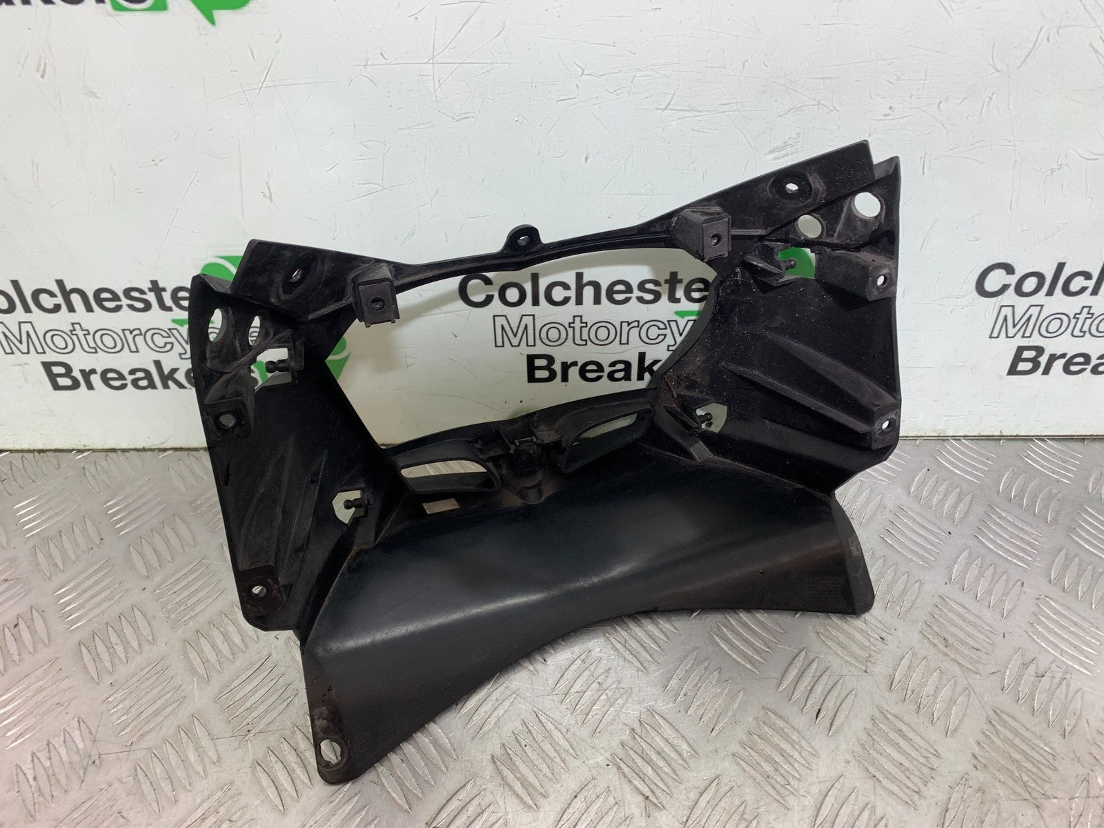BMW F800 GT CENTER TOP FAIRING  YEAR 2013-2017 (CMB1248)