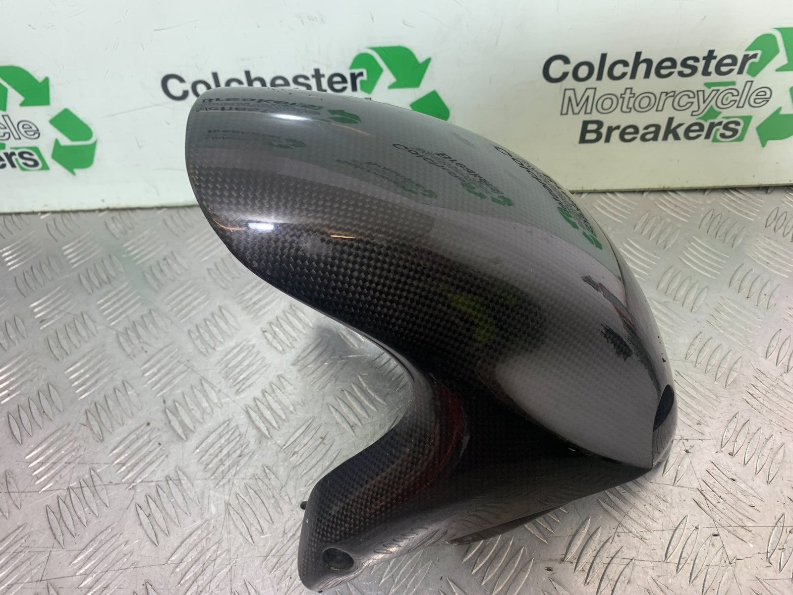APRILIA RSV1000 R FACTORY MILLE CARBON FRONT MUDGUARD   2004-09 (CMB1203)
