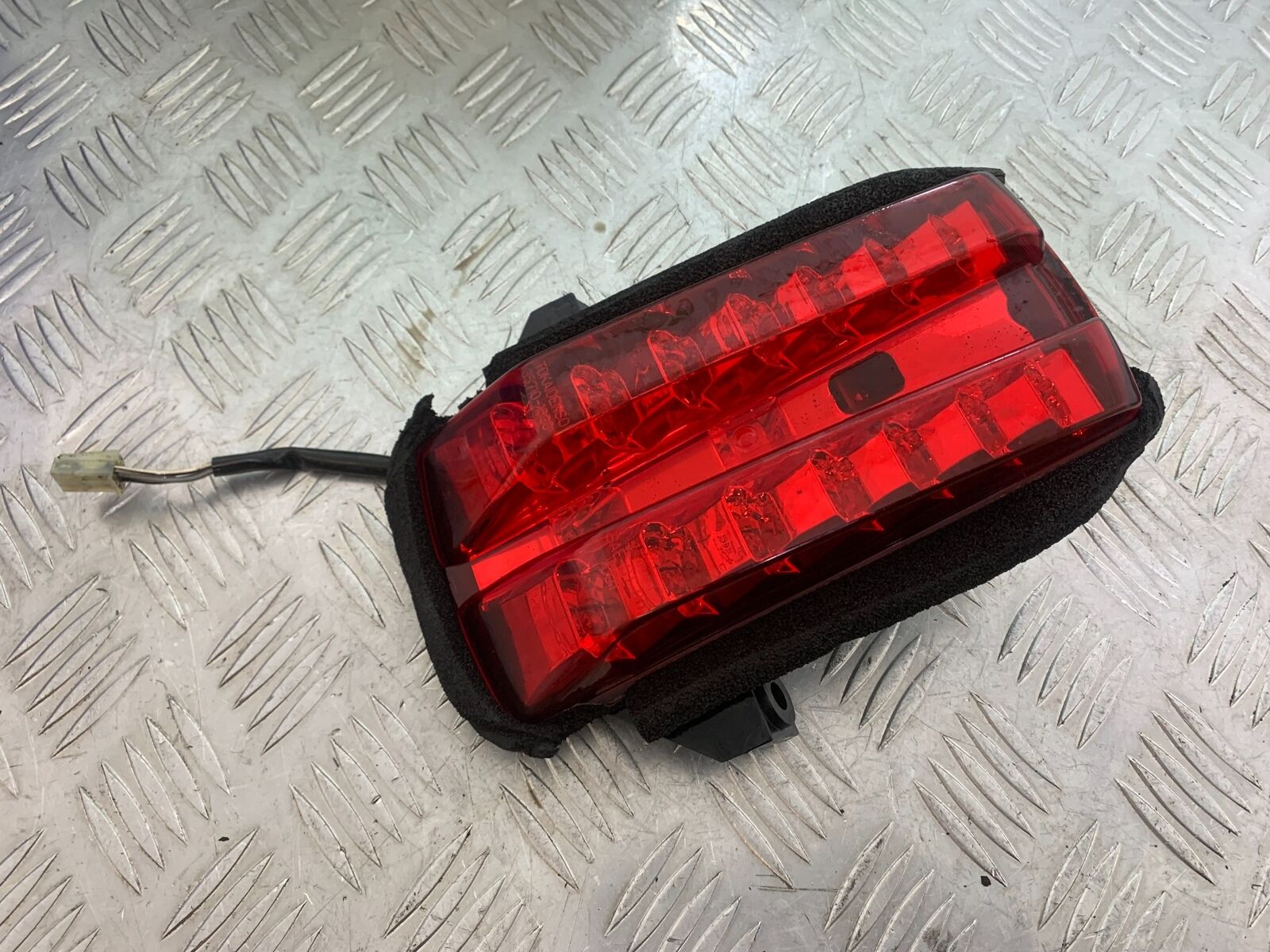 SUZUKI SV1000 SV 1000 K3 REAR LIGHT  YEAR 2003-2006 (CMB1111)