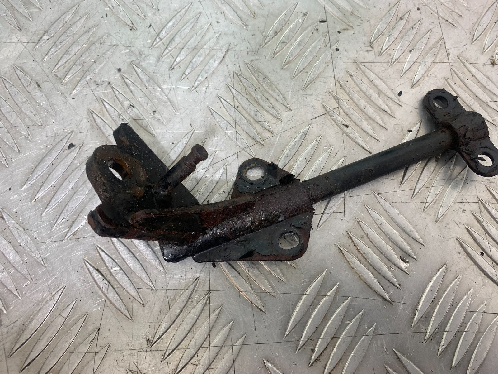 HONDA CBF125 CBF 125 SIDE STAND MOUNT   YEAR 2009-14  (CMB1172)