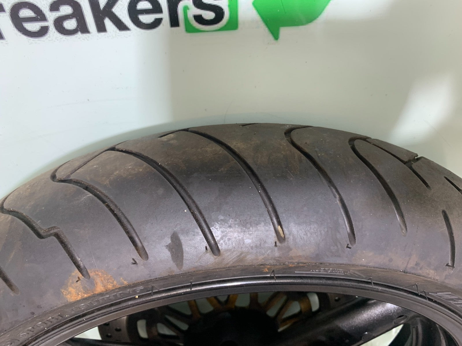 SUZUKI GSF1200 GSF 1200 BANDIT FRONT WHEEL AND DISCS   YEAR 2001-2004 (CMB1188)