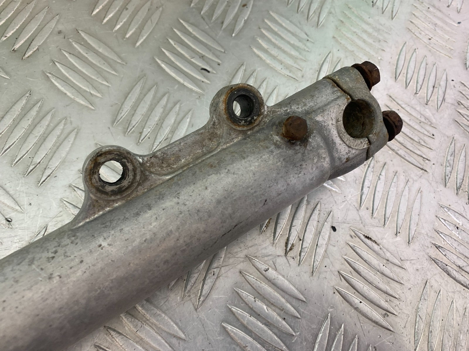 HONDA GL500 GL 500 SILVERWING FRONT LEFT FORK  YEAR 1981-82  (CMB1168)