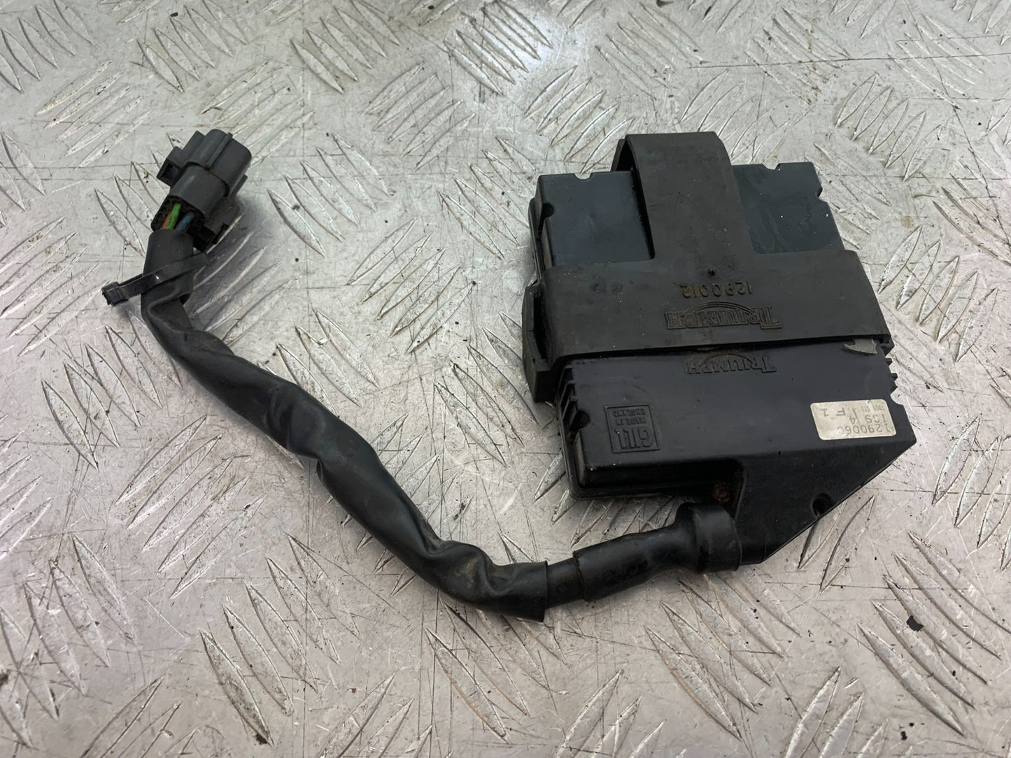TRIUMPH TROPHY 900 CDI UNIT  YEAR 1991-95 (CMB1251)