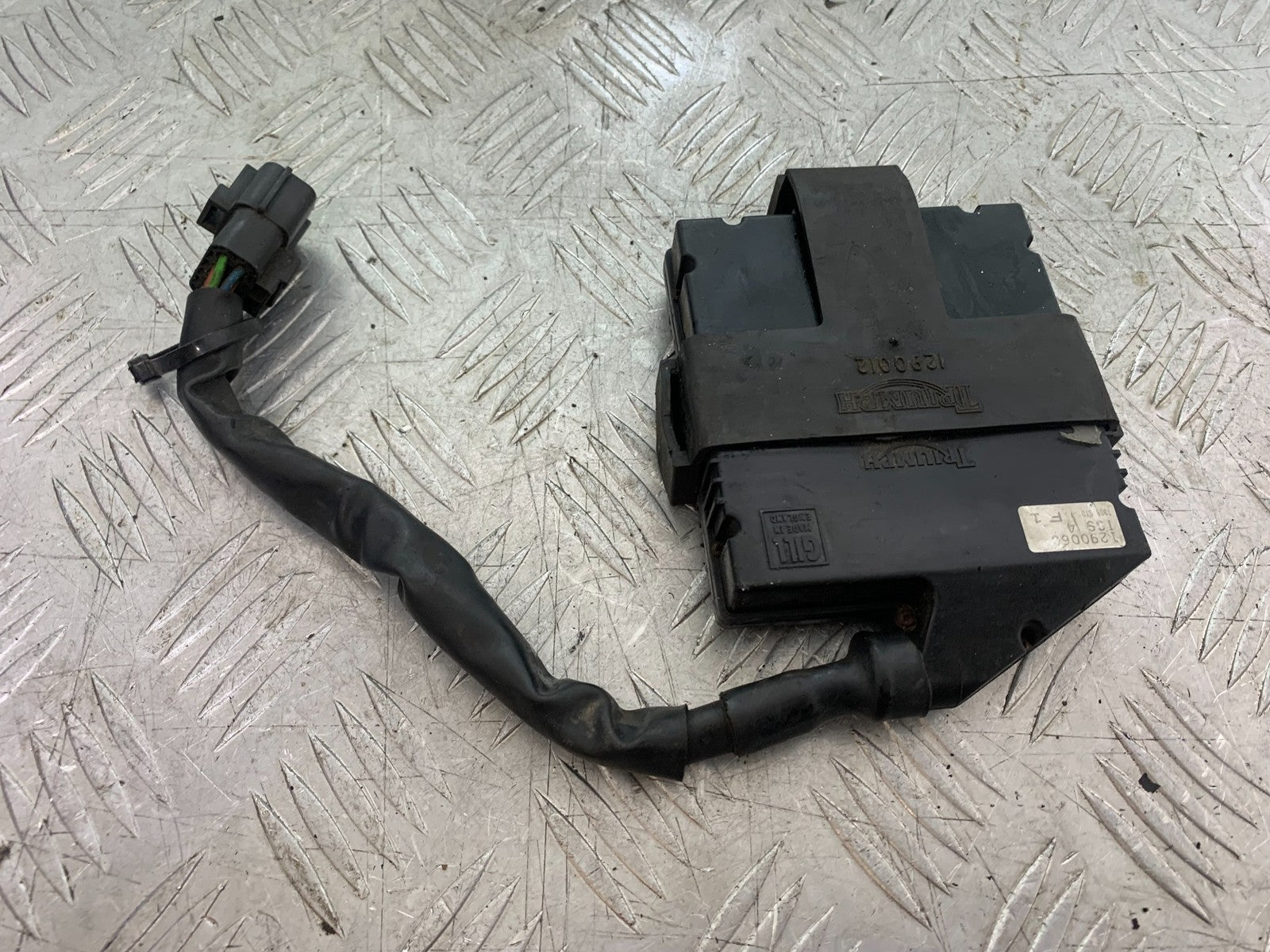 TRIUMPH TROPHY 900 CDI UNIT  YEAR 1991-95 (CMB1251)