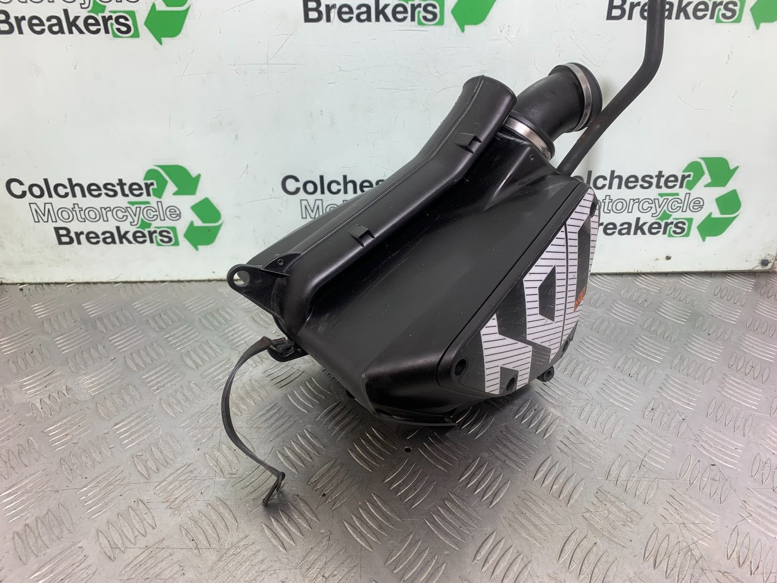 KTM 690 DUKE R LC4 AIRBOX AIR BOX YEAR 2012-2015  (CMB1180)