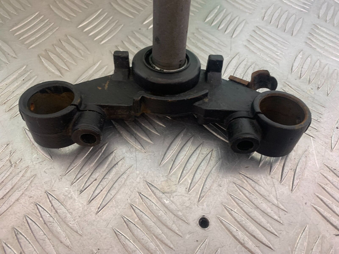 HERALD CLASSIC 125 BOTTOM YOKE   YEAR 2014 (CMB1058)