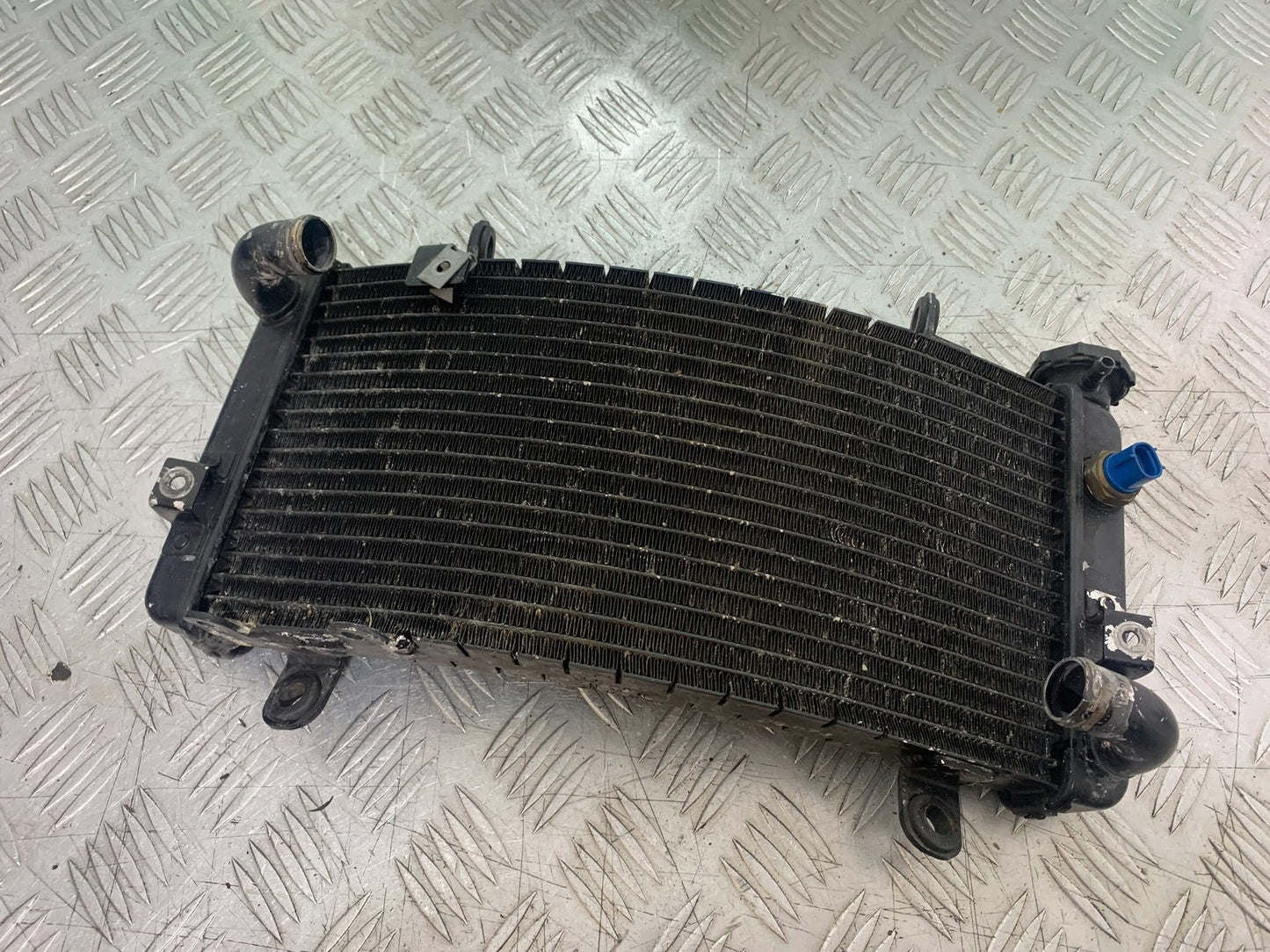 KTM 990 SUPER DUKE RADIATOR  YEAR 2007-2011  (CMB1207)