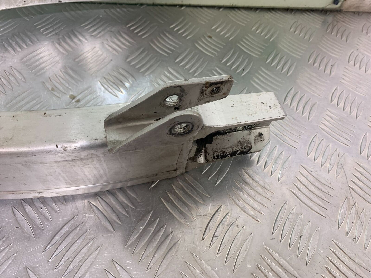 YAMAHA XJR1300 XJR 1300 SWINGARM YEAR 1999-2003 (CMB1055)