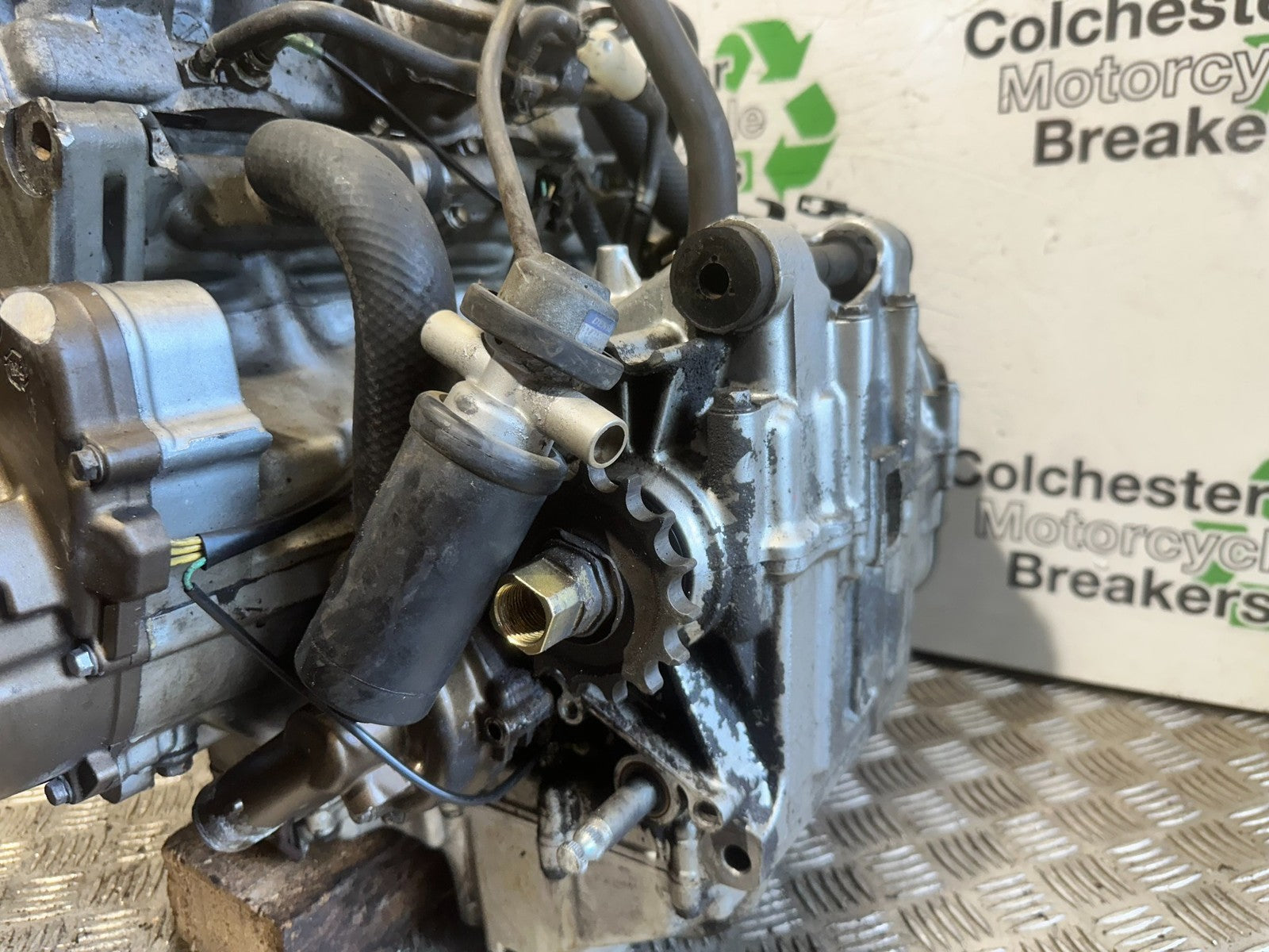KAWASAKI ZX9R ZX9 E1 E2 ENGINE YEAR 2000-01  (CMB1171)