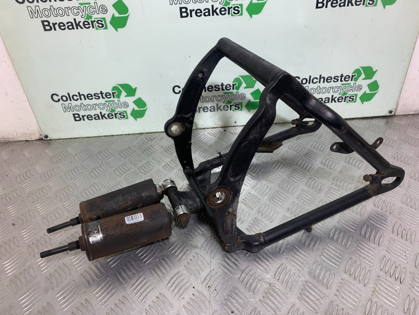 HARLEY DAVIDSON FXS BLACKLINE 1585 SWINGARM AND SHOCKS   YEAR 2012 (CMB1147)