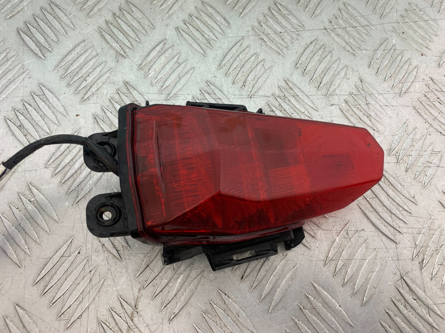 YAMAHA YZF-R125 YZF 125 REAR LIGHT YEAR 2019-2022 (CMB1263)