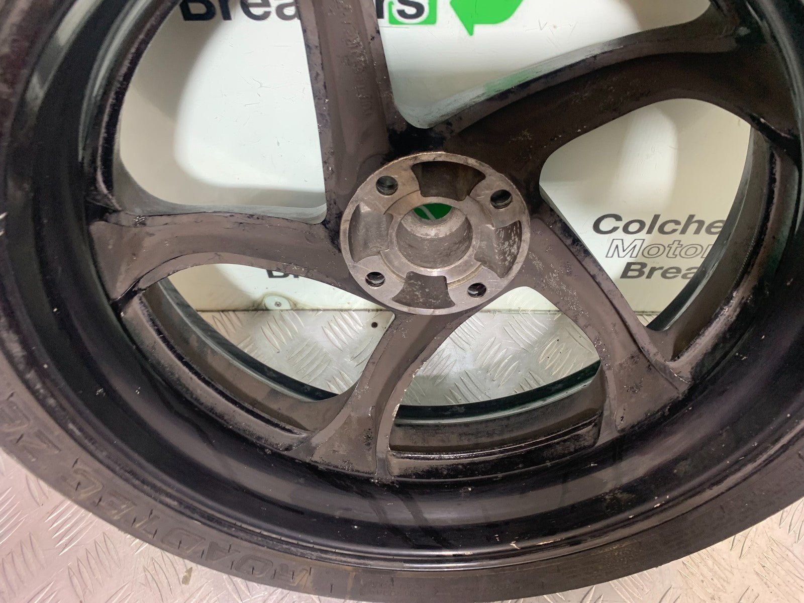 HONDA VFR800 PRE V-TEC REAR WHEEL  YEAR 1998-2001 (CMB1233)