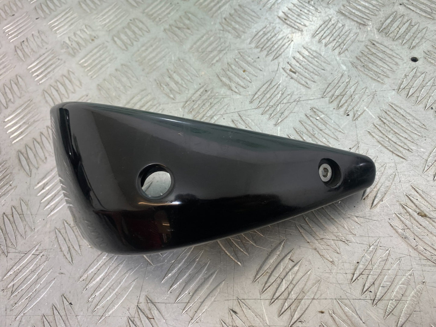 YAMAHA XVS 1300 MIDNIGHT STAR LEFT SEAT PANEL   YEAR 2007-16 (CMB1200)