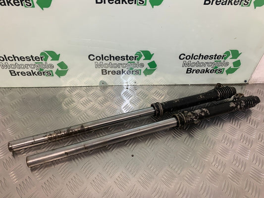 YAMAHA XT250 XT 250 FORKS   YEAR 1980-1982  (STOCK 944)
