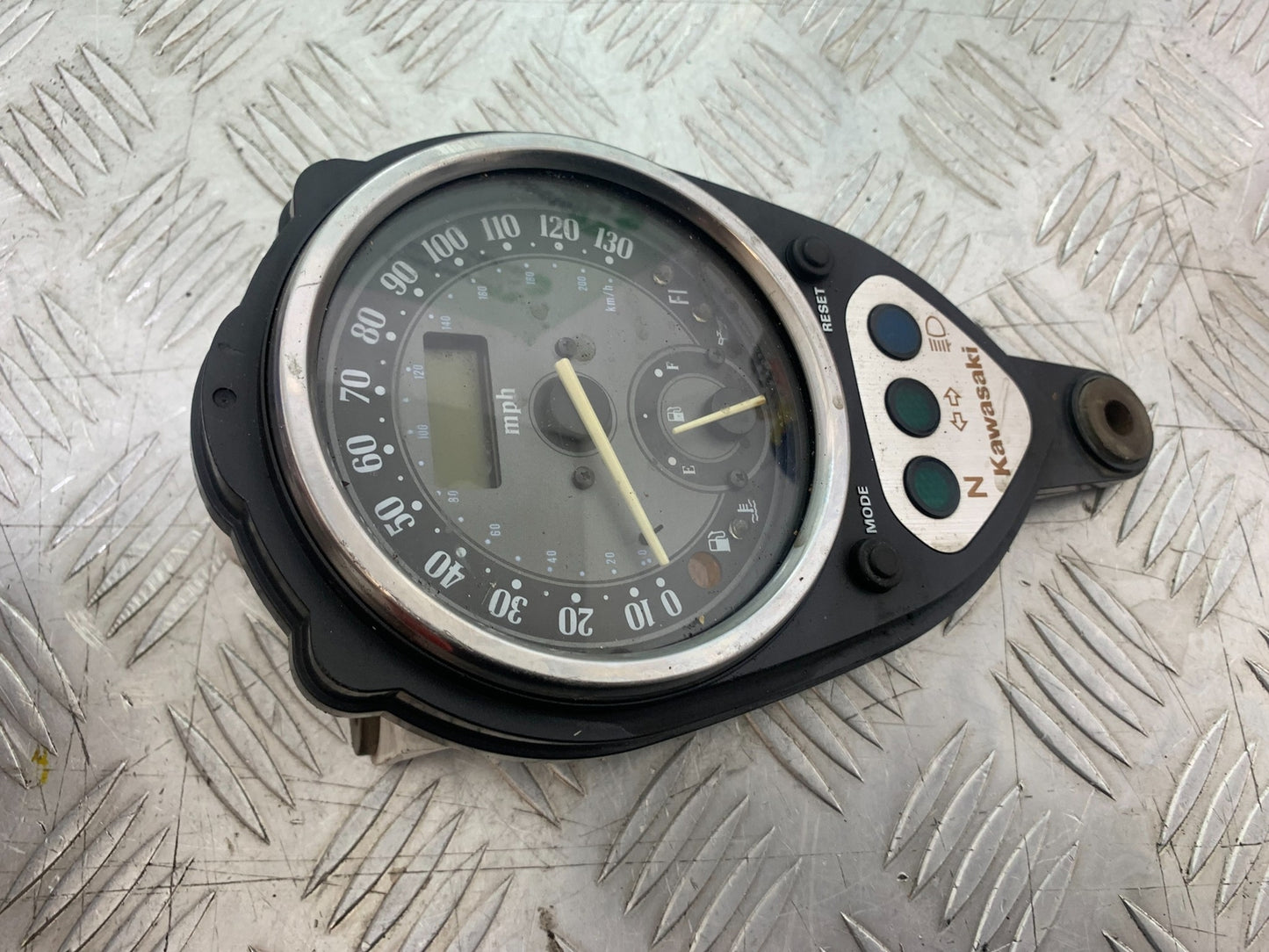 KAWASAKI VN1500 CLASSIC CLOCKS SPEEDO DASH    YEAR 1999 -2006 (CMB1166)