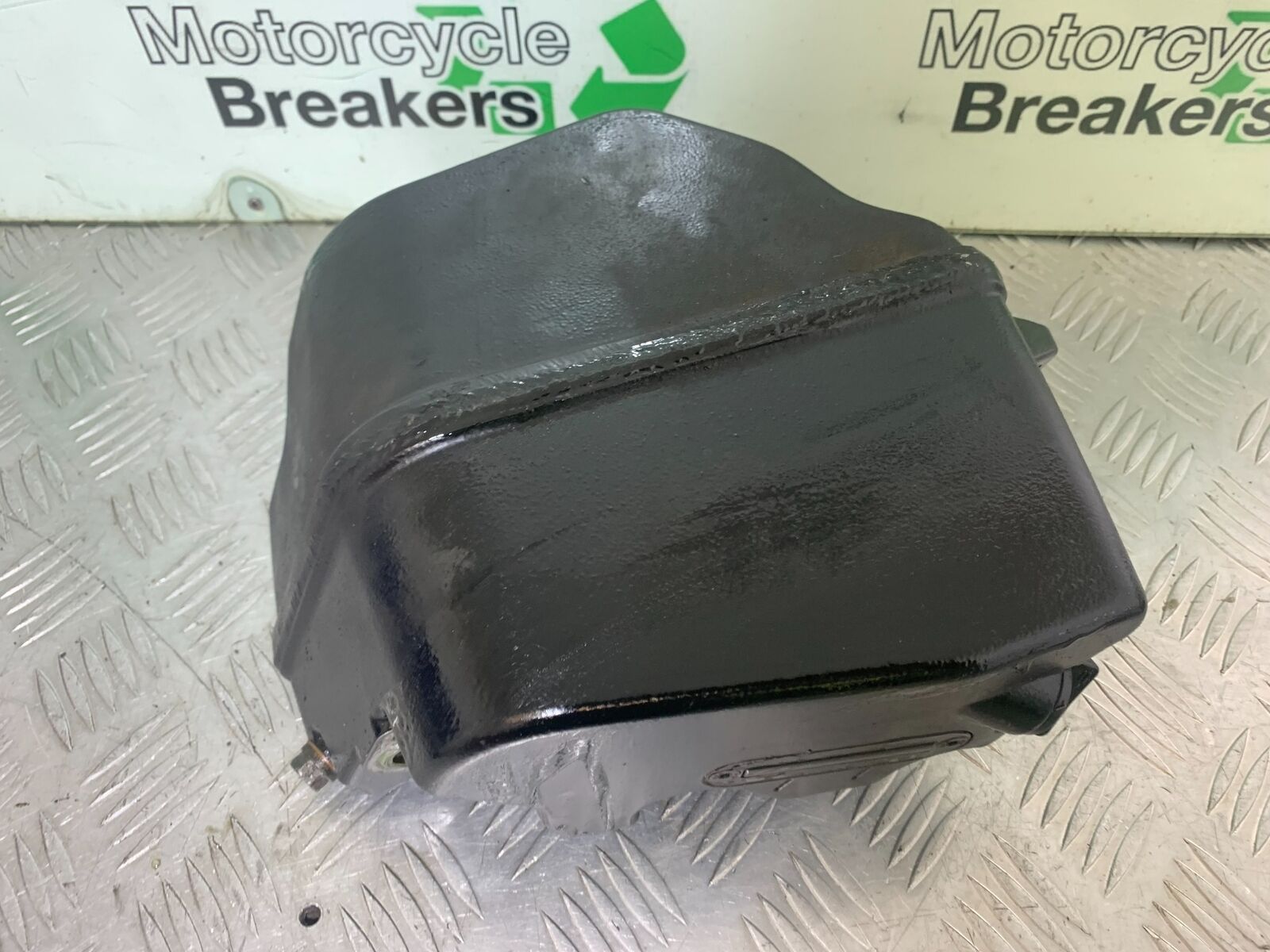 KTM 990 SUPERMOTO T OIL TANK YEAR 2010-2011  (CMB1127)