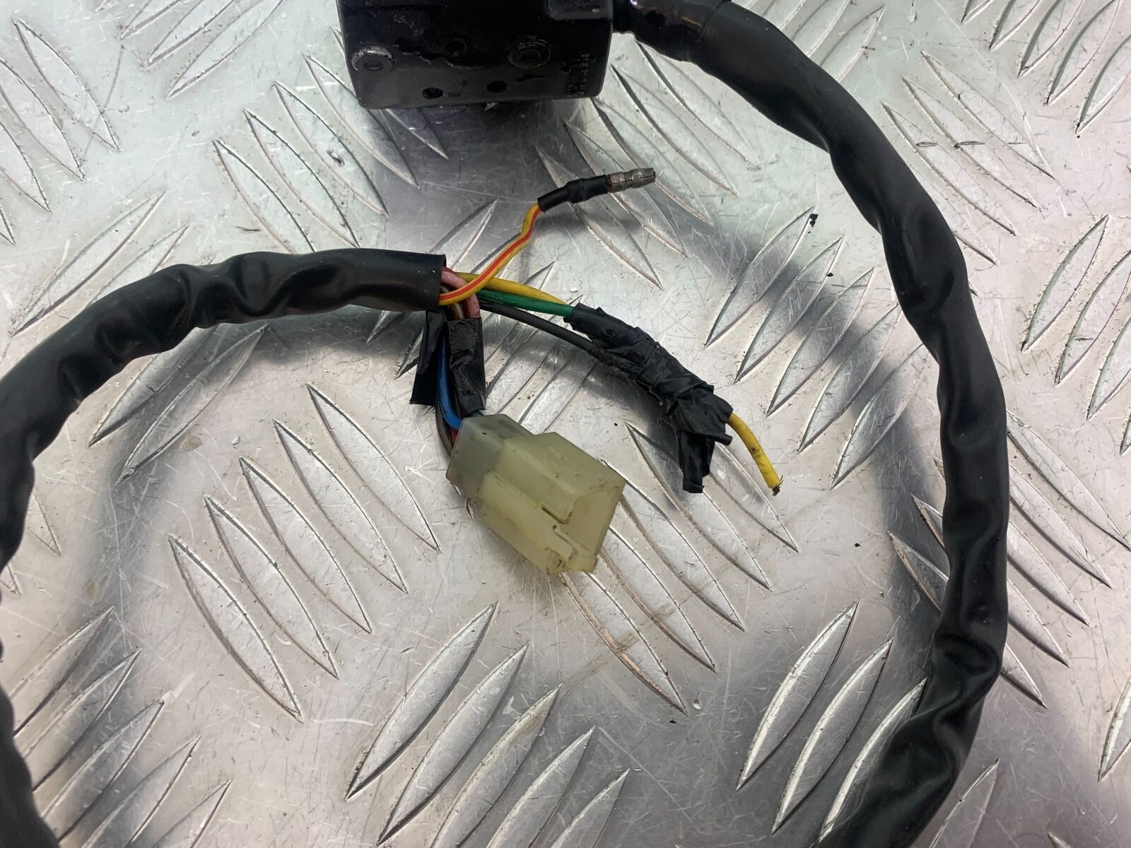 YAMAHA XV535 XV 535 VIRAGO LEFT SWITCH GEAR  YEAR 1994-02 (CMB1044)