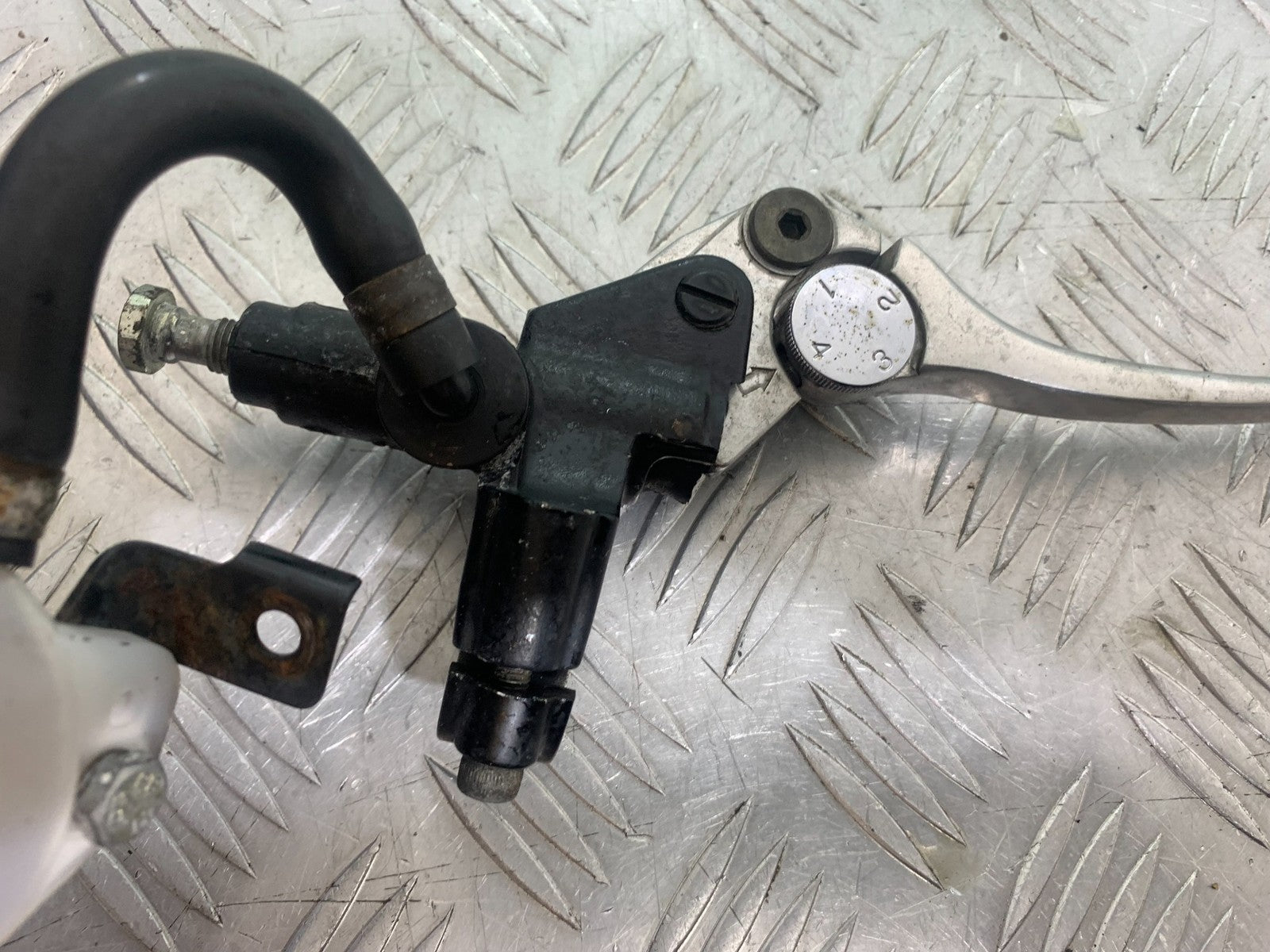 TRIUMPH 955i SPRINT ST FRONT BRAKE MASTER CYLINDER   1999-2004 (CMB1176)