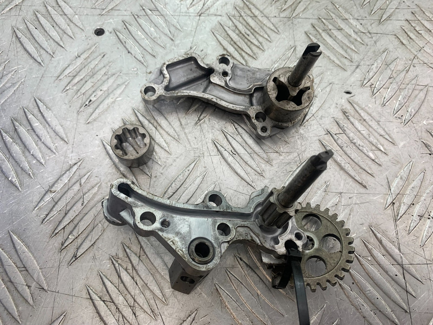 KAWASAKI KXF450 KXF 450 OIL PUMP YEAR 2009-2015 CMB1217)