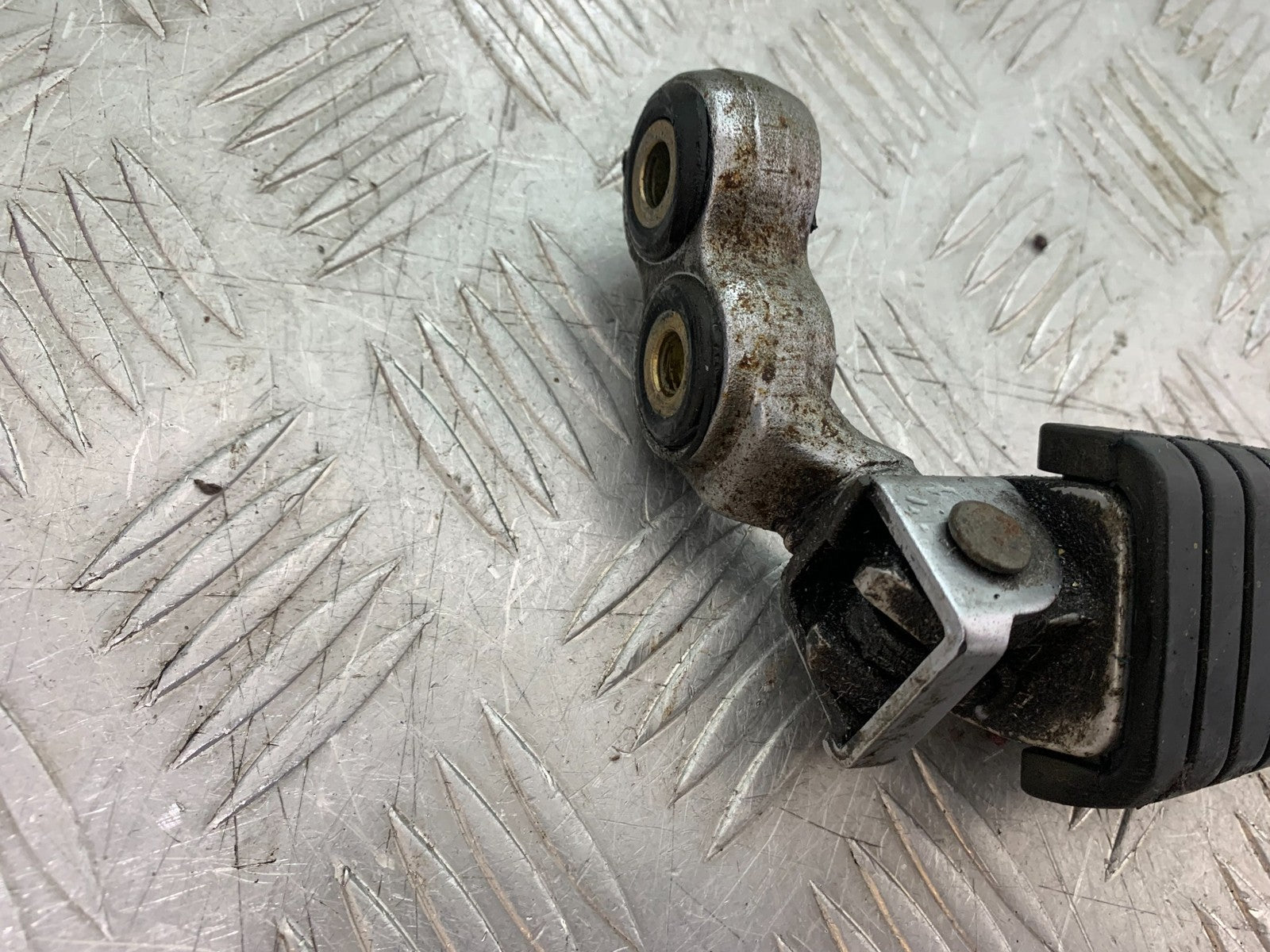 YAMAHA XV1100 XV 1100 VIRAGO FRONT RIGHT FOOTPEG  1990-1999 (CMB1243)