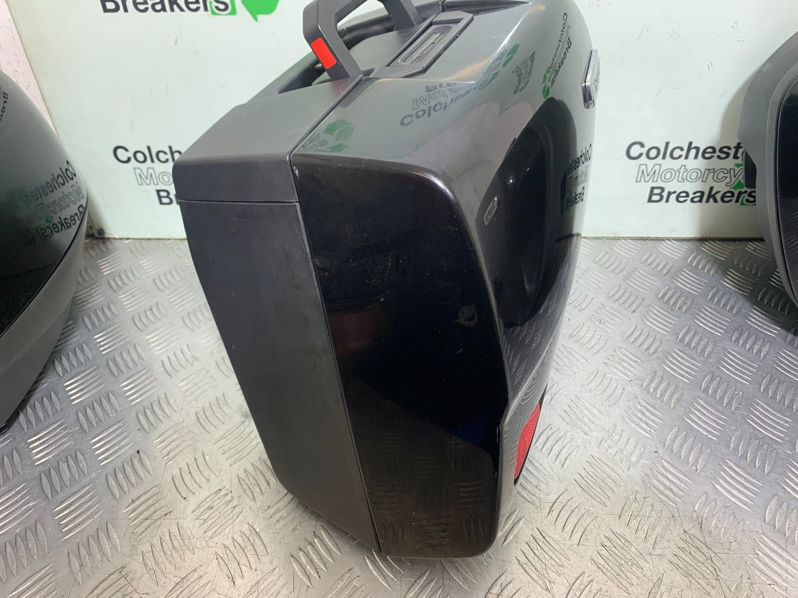 TRIUMPH 1050 SPRINT GT PANNIERS TOP BOX   YEAR 2010-2016 (CMB1250)