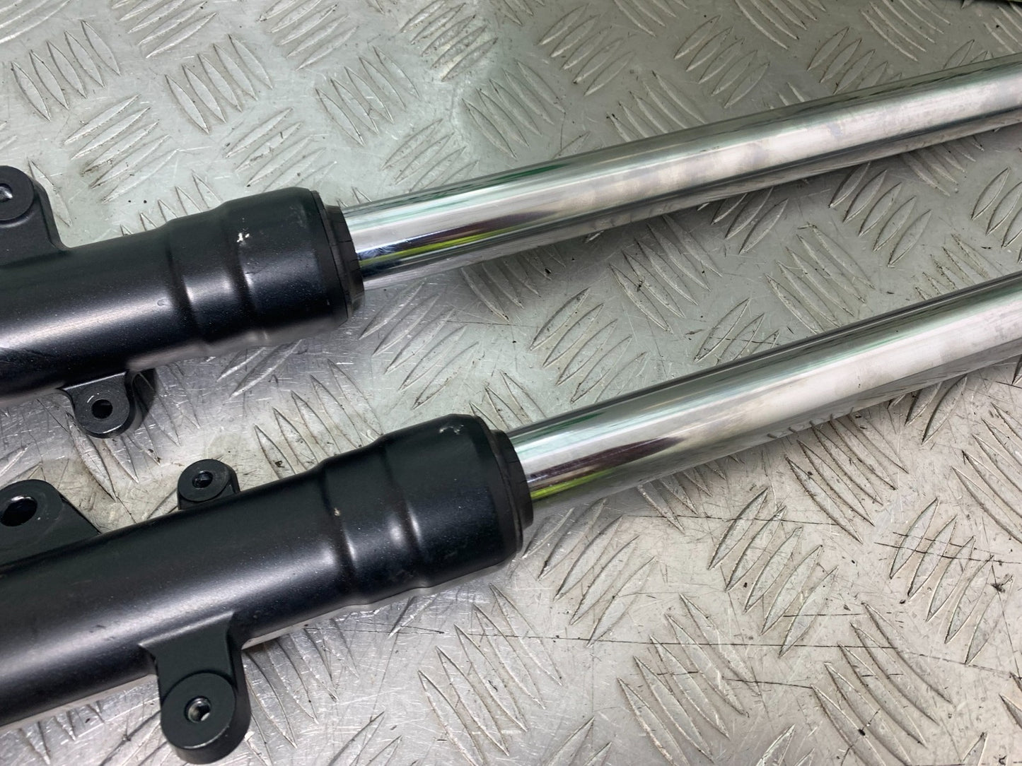 YAMAHA XMAX 300 FORKS  YEAR 2017-2020 (CMB1218)