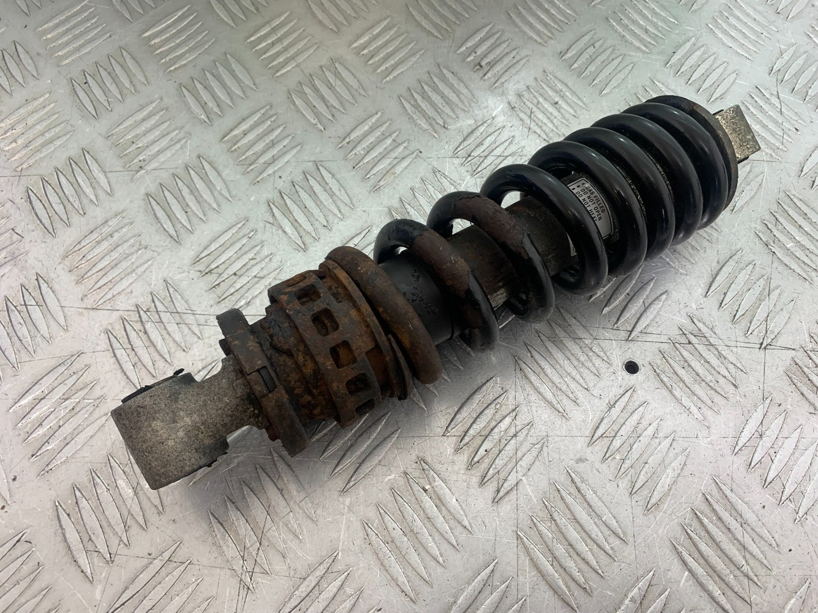 HONDA XL125 VARADERO REAR SHOCK   YEAR 2001-2006  (CMB1210)