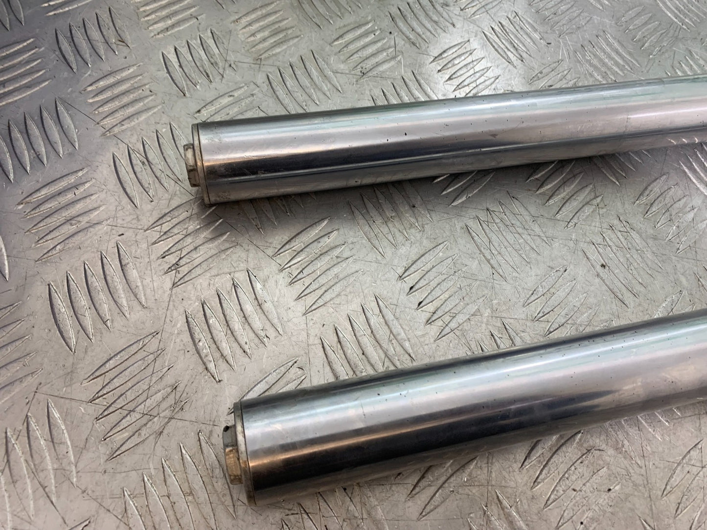 TRIUMPH TROPHY 900 FORKS  YEAR 1991-95 (CMB1251)