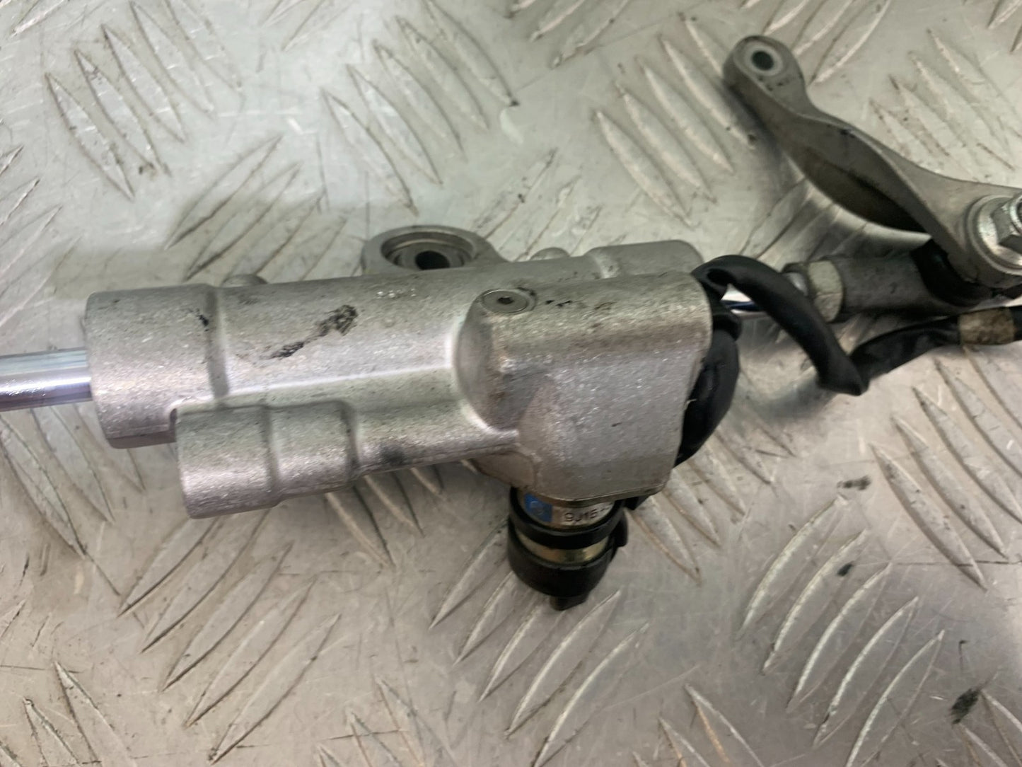 YAMAHA YZF R1 14 B BIG BANG STEERING DAMPER 2009-14 (CMB1175)