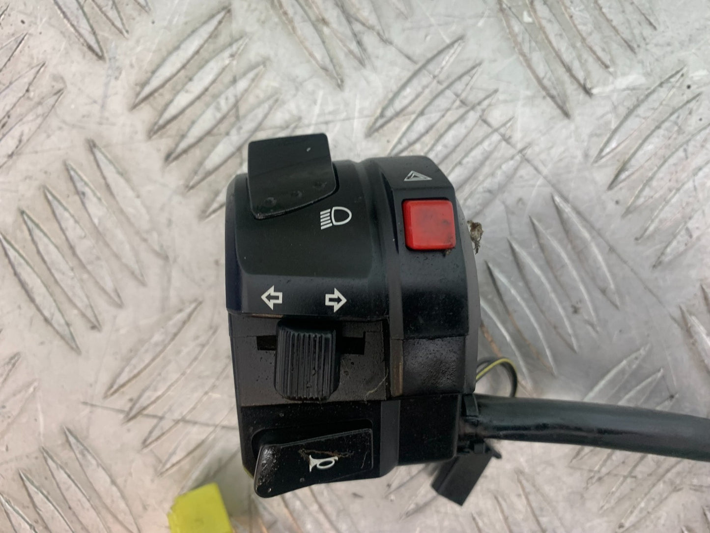 SUZUKI GSR600 GSR 600 LEFT SWITCH GEAR   2006-2010 (CMB1177)