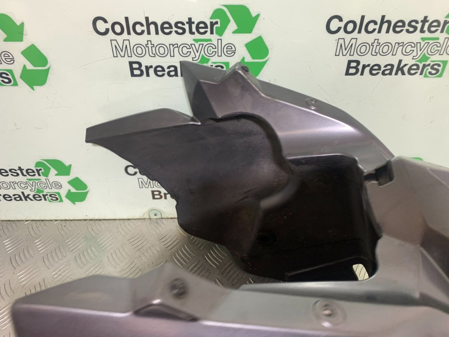 KTM 990 SUPERMOTO T PETROL TANK   YEAR 2010-2011  (CMB1127)