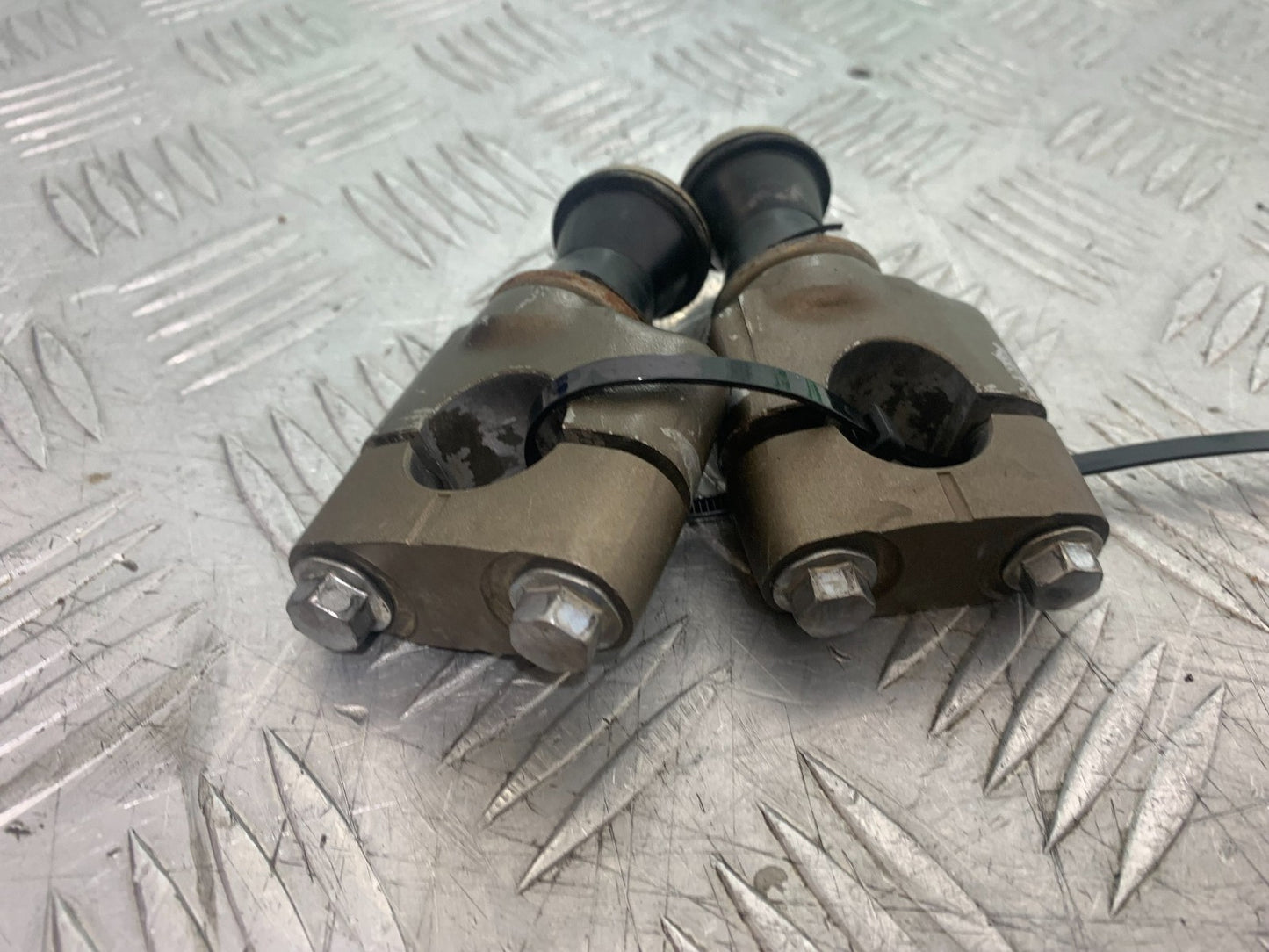 KAWASAKI KXF250 KXF 250 HANDLEBAR RISERS YEAR 2006-2008 (CMB1309)