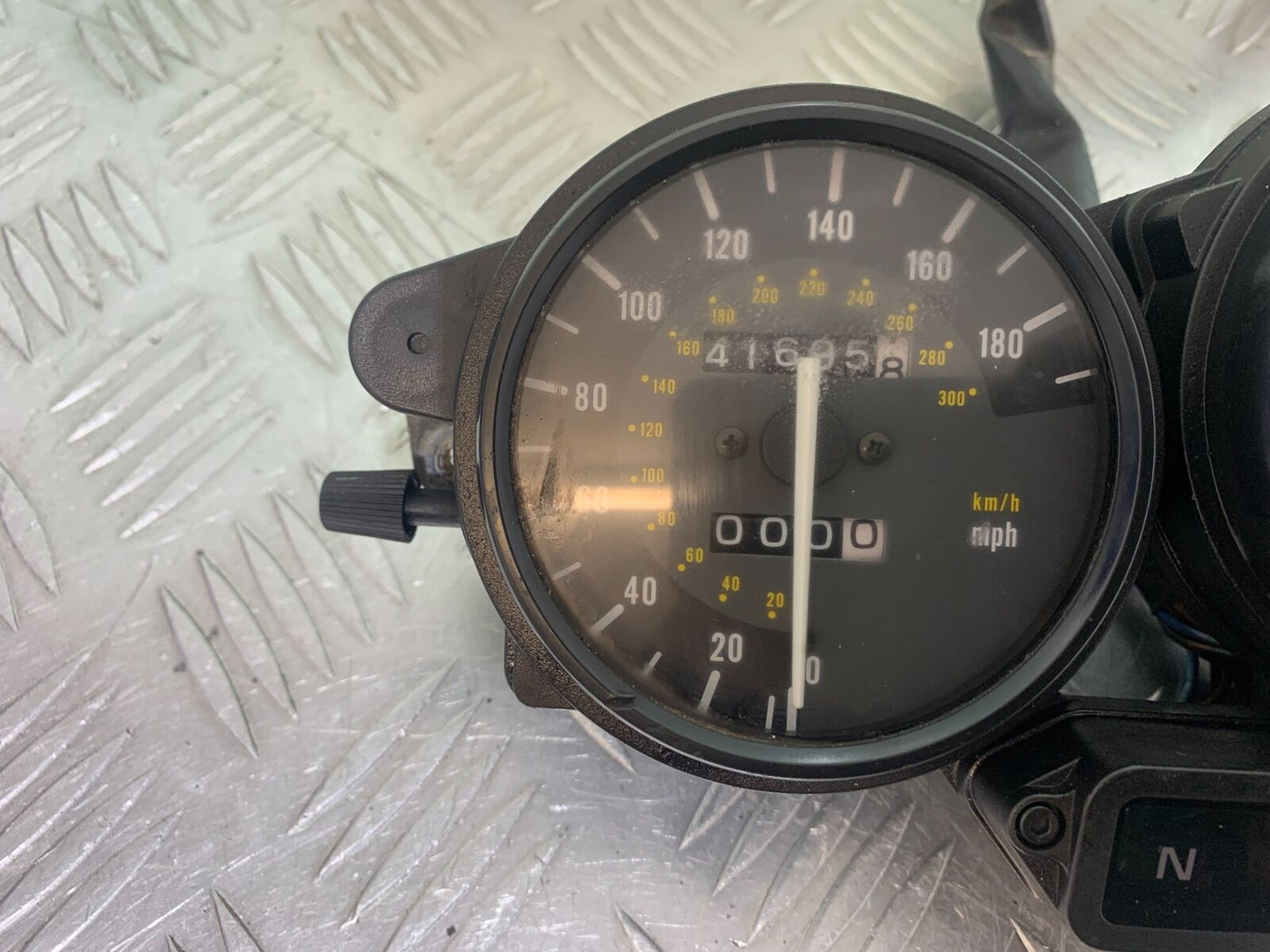 YAMAHA YZF600 YZF 600 THUNDERCAT CLOCKS SPEEDO DASH  1996-2003 (CMB1134)